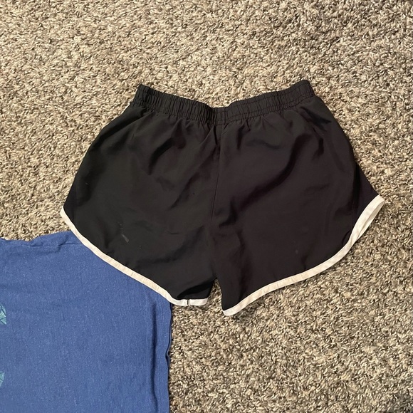 UA/NIKE Girls active Bundle size YSM - Picture 2 of 6